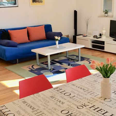 Antonijas Sunny Apartment Макарска Екстериор снимка