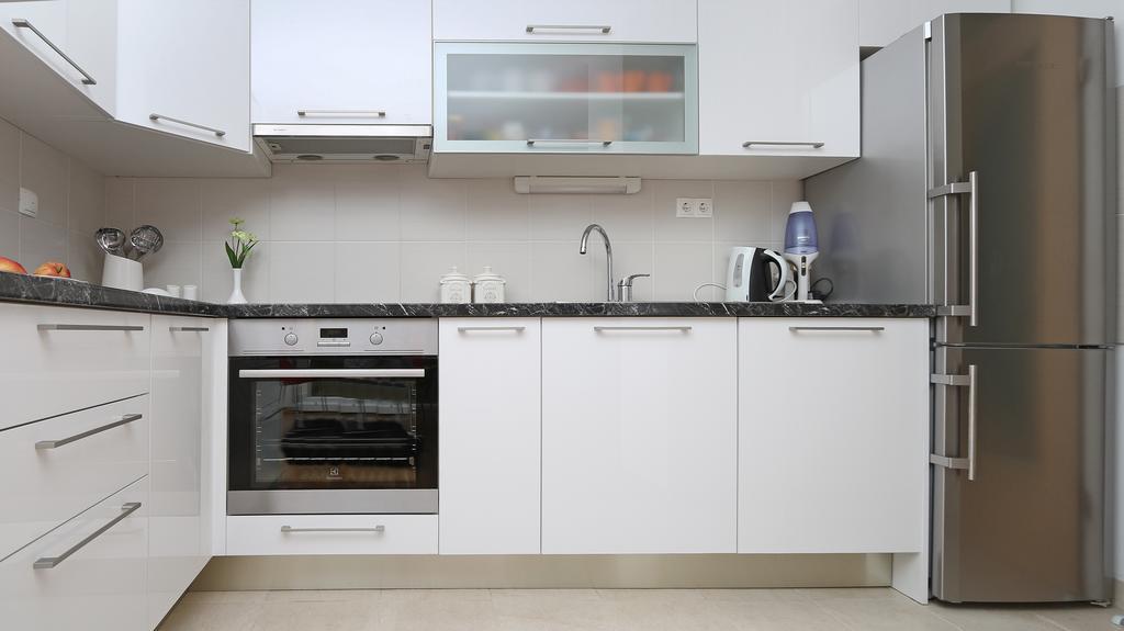 Antonijas Sunny Apartment Макарска Екстериор снимка